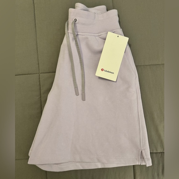 NWT Lululemon All Yours HR Short 7" in Lavender Dew - Picture 1 of 5